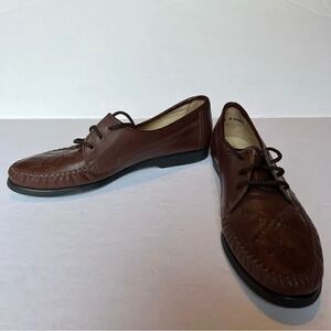 Soft Spots Women's Brown Lace Up Flats Brown Leather Upper Size 9 1/2N
